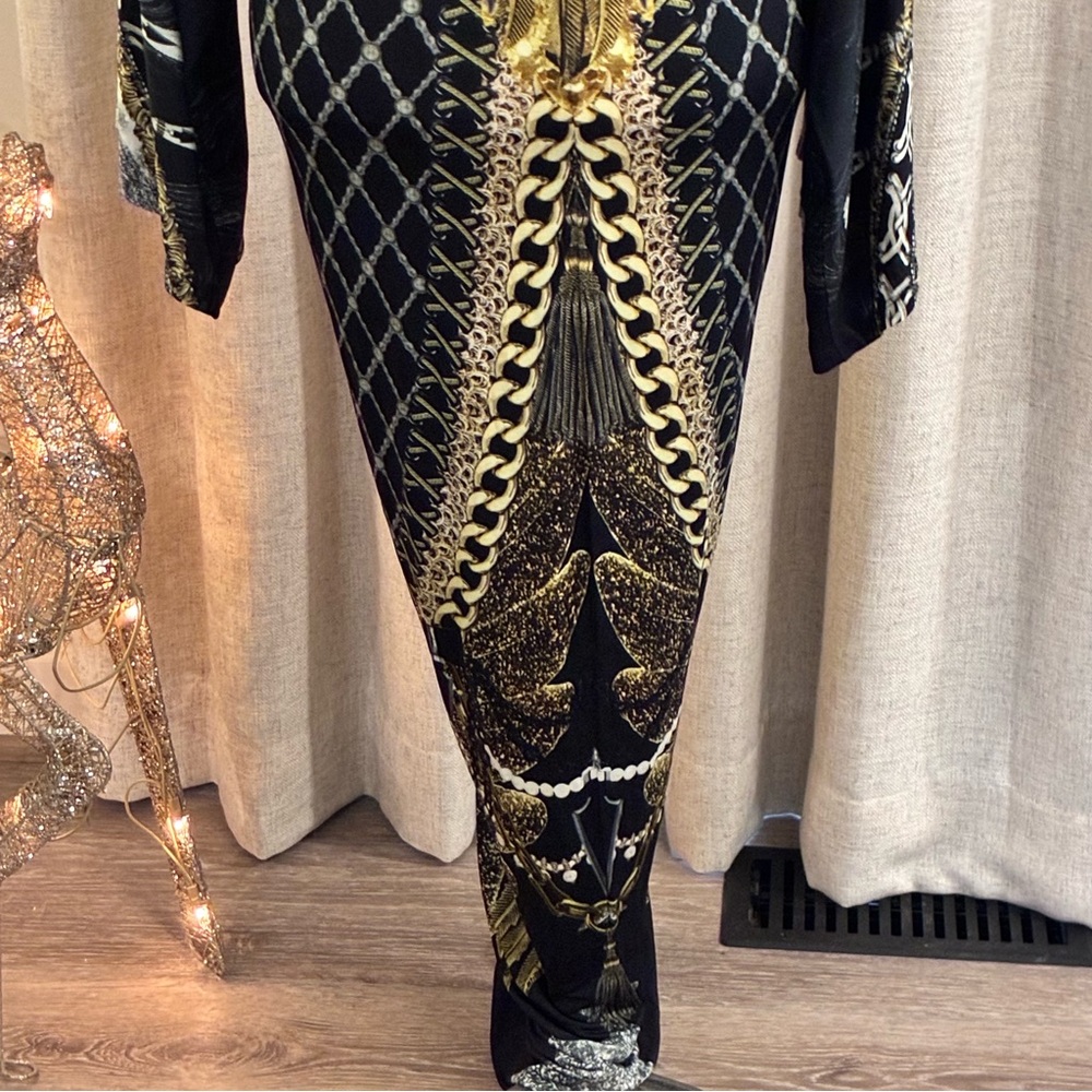 CAMILLA Long Split Front Twist Statement Dress
Ravin Raven LIKE NEW Sold Out XL - Picture 8 of 15